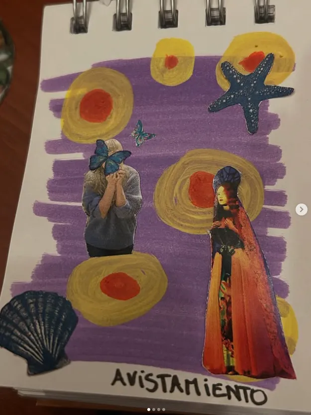 Collage de arteterapia titulado Avistamiento, con figuras, conchas y estrellas de mar